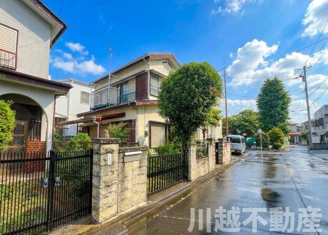 駅徒歩15分、閑静な住宅街の整形敷地の前面道路含む現地写真|前面道路含む現地写真です