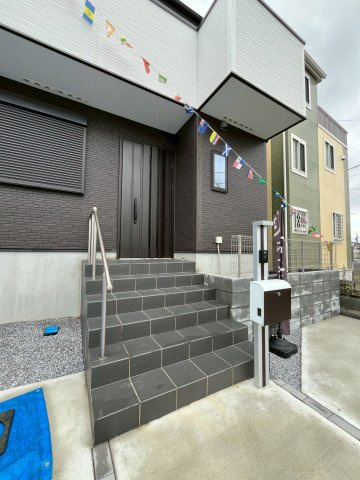【仲介手数料無料】富士見市第1羽沢―新築分譲住宅―全4棟販売2棟の外観|穏やかな風と陽光を導き、居住性を一段と心地よいものにしています。周辺環境とのコラボレーションにより明るく開放的な空間を演出しております。