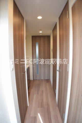 プレサンス北堀江の玄関