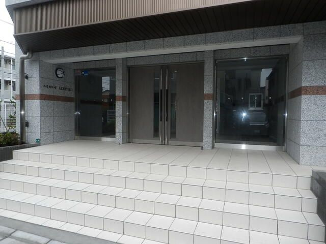 ユリカロゼＡＺＥＳＴ川口のエントランス