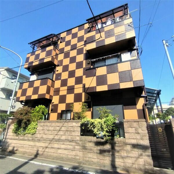 ＡＣＲＯＳＳの外観