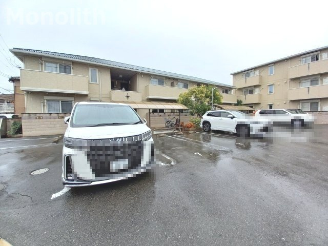 アオーラ　ヌエボ　Ⅰの駐車場