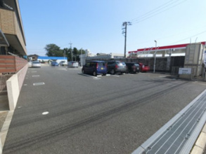 【駐車場】