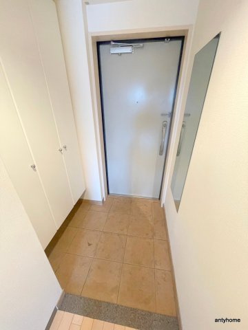 CITY SPIRE難波WEST　仲介手数料無料の玄関