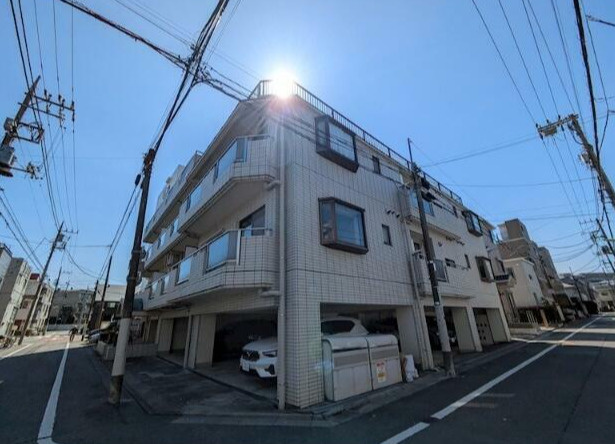 ミキハウスの外観