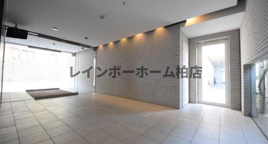 特典：仲介手数料が無料です!!のロビー