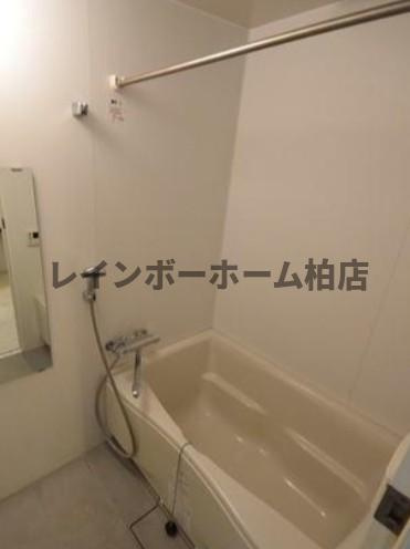 特典：仲介手数料が無料です!!の浴室|別部屋参考写真