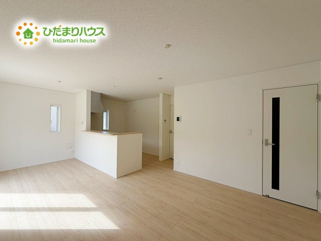 いわき市好間町上好間第5　新築戸建　1号棟の居間・リビング|太陽の日差しがたっぷり入るリビング☆
家族の笑い声が響く、一家団らんにふさわしいリビングです(^^♪