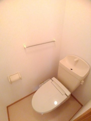 サウス・ソレイユ　Ｂのトイレ|清潔感のあるトイレです