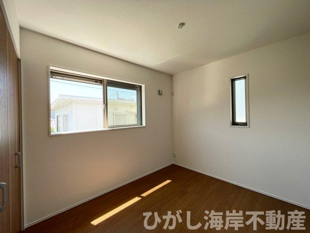 茅ヶ崎市浜須賀　新築戸建　全2棟の子供部屋|5.3帖　洋室