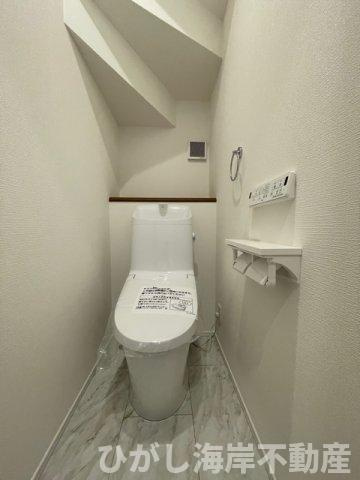 茅ヶ崎市浜須賀　新築戸建　全2棟のトイレ|洗浄機能付きお手洗い