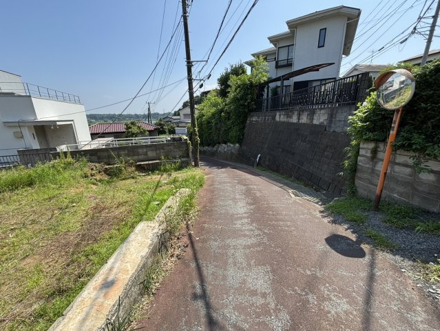 売地　我孫子市高野山の前面道路含む現地写真