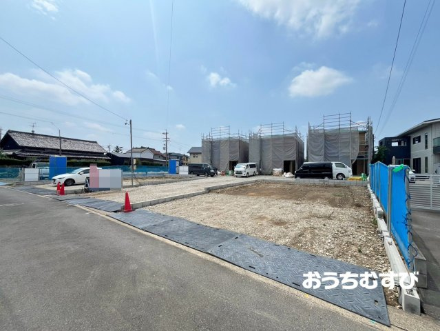 北区楠味鋺(全5棟)の前面道路含む現地写真