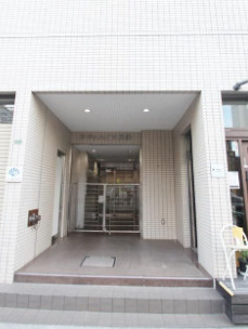 シティハイツ根津のエントランス|参考写真になります。