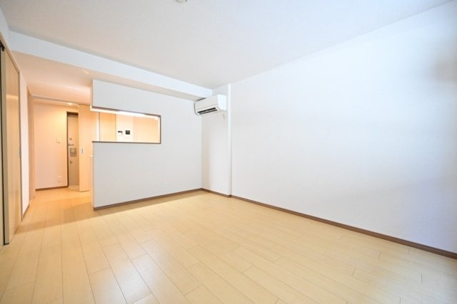 ＣＥＮＴＲＡＬ　ＧＡＲＤＥＮ　ＲＥＳＩＤＥＮＣＥ　ＴＯＫＹＯの居間・リビング