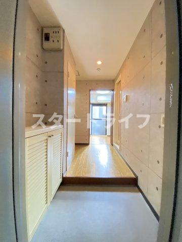 大阪市東淀川区東中島２丁目の賃貸マンションの玄関