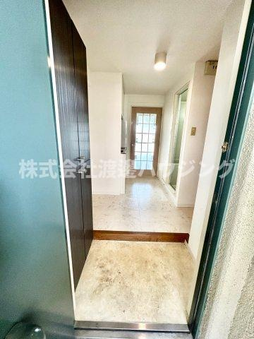 KM江坂の玄関
