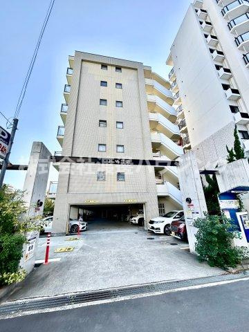 KM江坂の外観