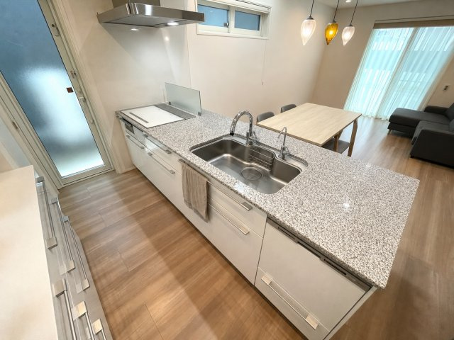 寝屋川市国松町の中古一戸建のキッチン
