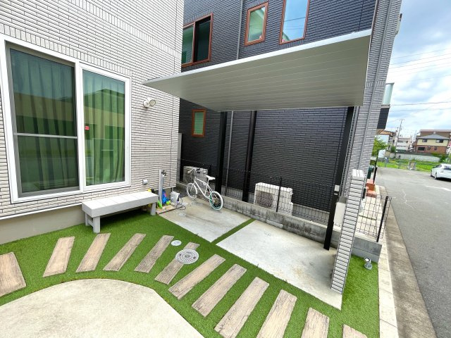 寝屋川市国松町の中古一戸建の庭