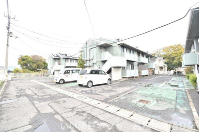 【駐車場】 | グランシャトー B棟