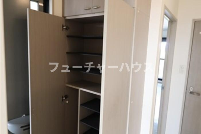グレイスコートの玄関