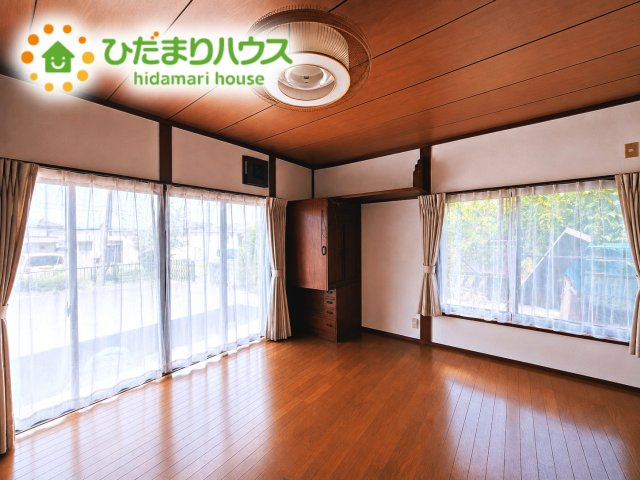 いわき市小名浜大原字下小滝　中古戸建の洋室|マルチな用途に使える空間。引き戸を閉め、書斎やオーディオルームなど、仕事や趣味の時間を過ごせる空間に。