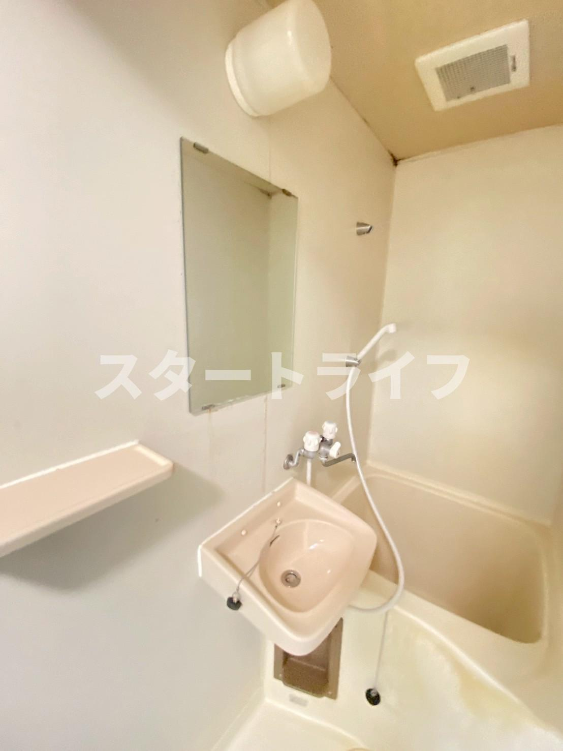 大阪市東淀川区東淡路３丁目の賃貸マンションの洗面所