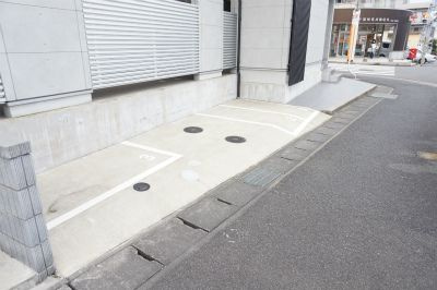 リブリ・M's FLATの駐車場