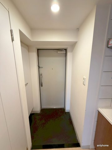 アーデン谷町　仲介手数料無料の玄関
