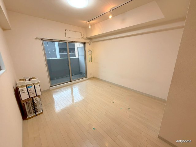 アーデン谷町　仲介手数料無料の居間・リビング