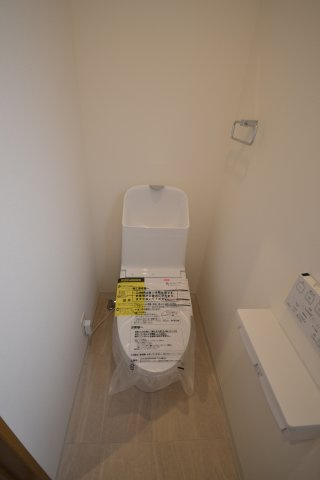 堺市堺区中安井町三丁　中古戸建のトイレ