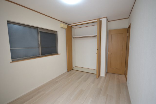 堺市堺区中安井町三丁　中古戸建の洋室