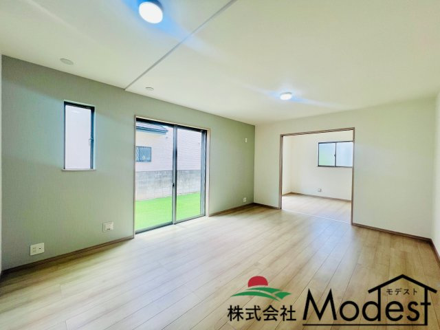前橋市光が丘町の居間・リビング|家具の配置も考えやすく、居心地の良いリビング♪