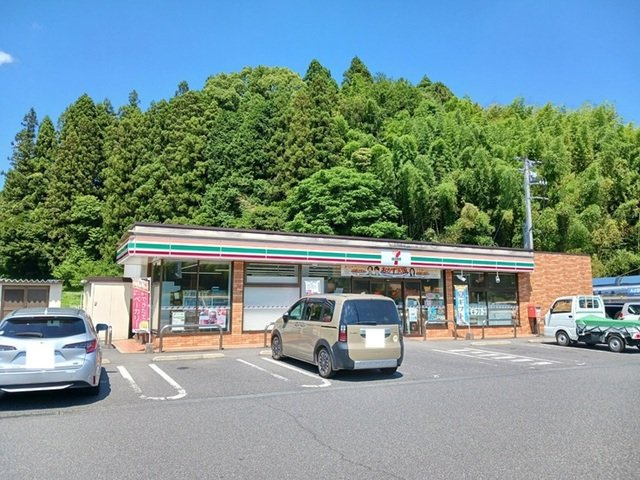 カーサ・エテルノＴ’Ｓの周辺|セブンイレブン熊毛インター店まで700m
