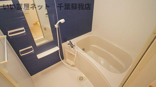 カモミールの浴室|落ち着いた空間のお風呂です