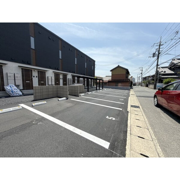 Fortisの駐車場