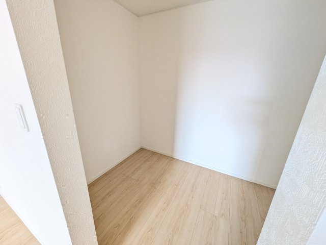 石岡市東光台　第4　新築戸建て　1号棟の収納|大容量のクローゼットを完備。衣類から季節家電までスッキリ片付き、空間を有効活用できます。