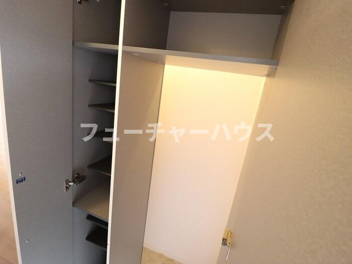 パークドプランタン　Ｃの玄関