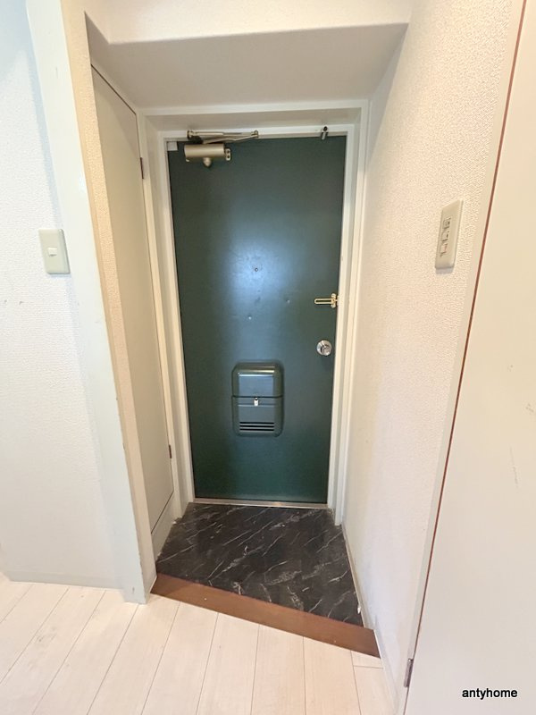 ディアコート　仲介手数料無料の玄関