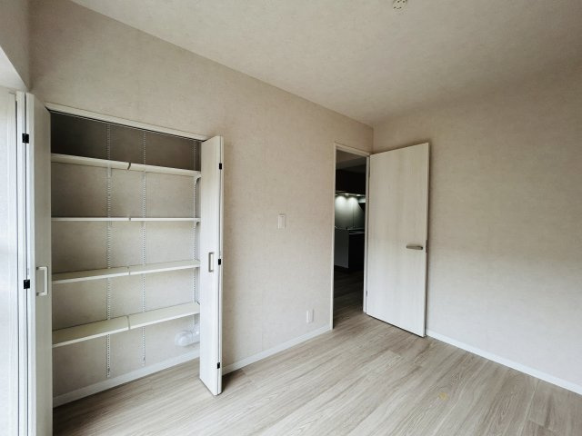 サーラ川口１２８