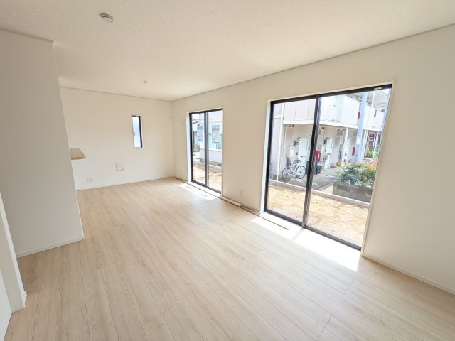 石岡市東光台　第4　新築戸建て　2号棟の居間・リビング