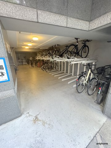 ファインブルーム靭公園　仲介手数料無料の駐車場