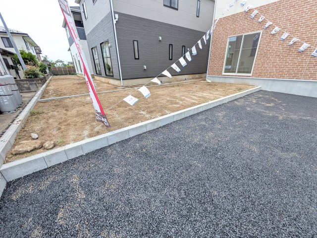 石岡市東光台　第4　新築戸建て　3号棟の庭|日当たりや広さを現地で体感してください。理想のガーデニングや家庭菜園を始めてみませんか。
