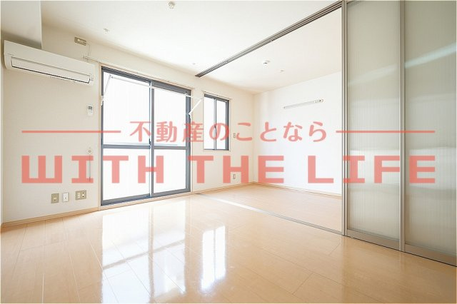 グランシャリオ宮ノ陣【10，000円キャッシュバック対象物件】の居間・リビング|ゆったり過ごせるリビングです