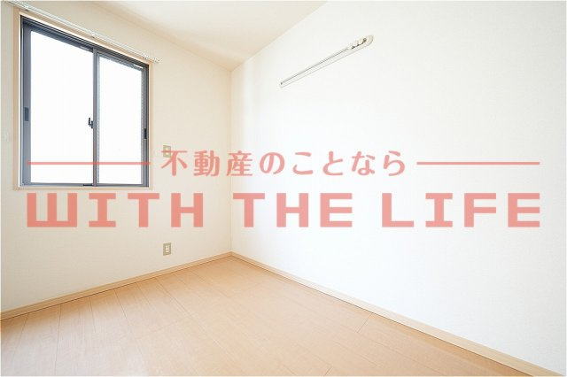 グランシャリオ宮ノ陣【10，000円キャッシュバック対象物件】の洋室|明るい洋室です
