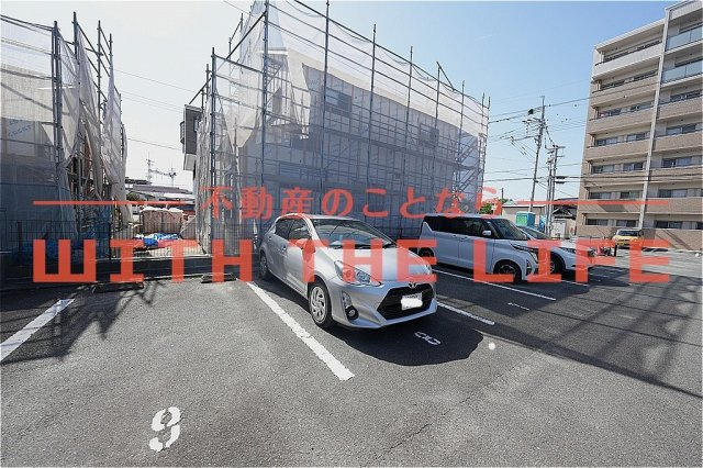 グランシャリオ宮ノ陣【10，000円キャッシュバック対象物件】の駐車場|駐車場完備です
