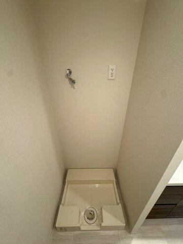プレミスト梅田Northの玄関|収納もある玄関です