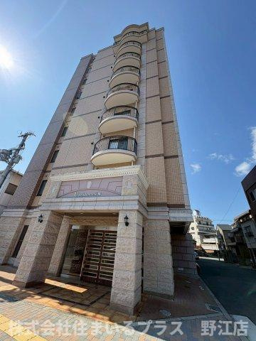 Uresidence京橋の外観