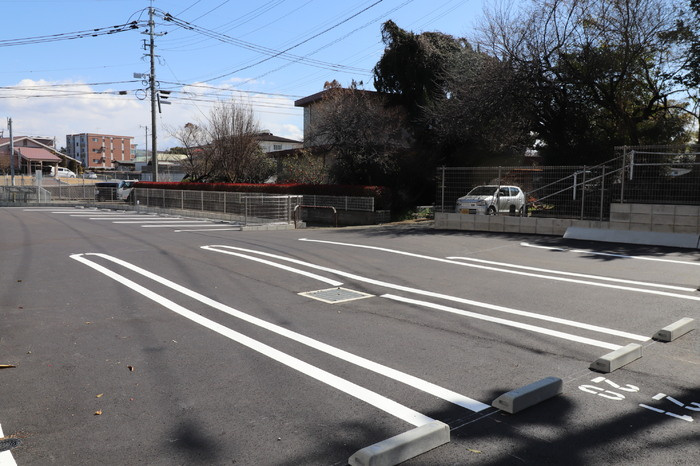 D-ROOM須屋（トリシア）の駐車場